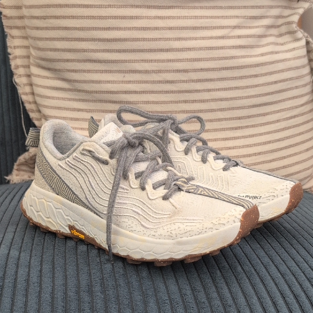 New Balance Women's Fresh Foam x Hierro V7 Running Shoe